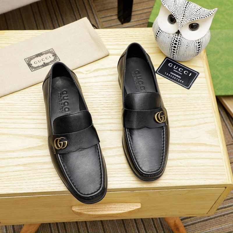 G*u*i leather shoes